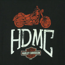 Laden Sie das Bild in den Galerie-Viewer, Vintage HARLEY-DAVIDSON T-Shirt Gr. L schwarz mit Print HDMC (*)