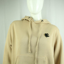 Laden Sie das Bild in den Galerie-Viewer, Second Hand LALA BERLIN Hoodie Gr. L camel mit Patch (*)