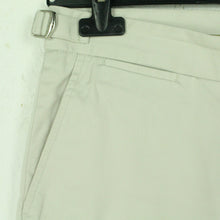 Laden Sie das Bild in den Galerie-Viewer, Second Hand ORLEBAR BROWN Shorts W30 beige (*)