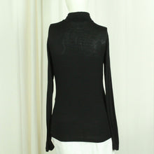 Laden Sie das Bild in den Galerie-Viewer, Second Hand H&amp;M Longsleeve Gr. S schwarz uni (*)